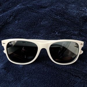 White Ray Bans New Wayfarer